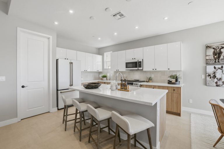 13-Kitchen Bar