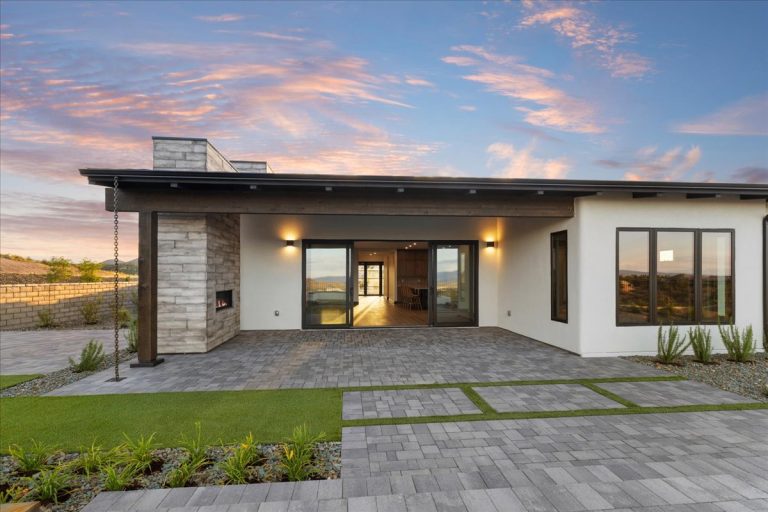 049-Backyard - 5605 Meridian Ct