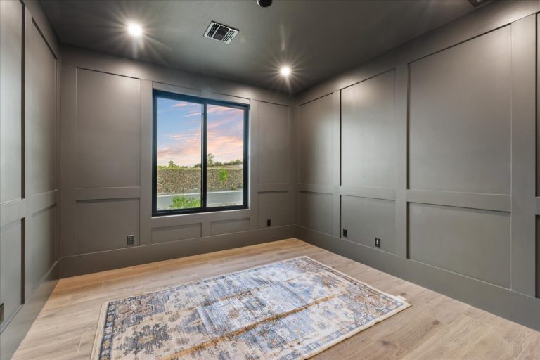 042-Bedroom 3 - 5605 Meridian Ct