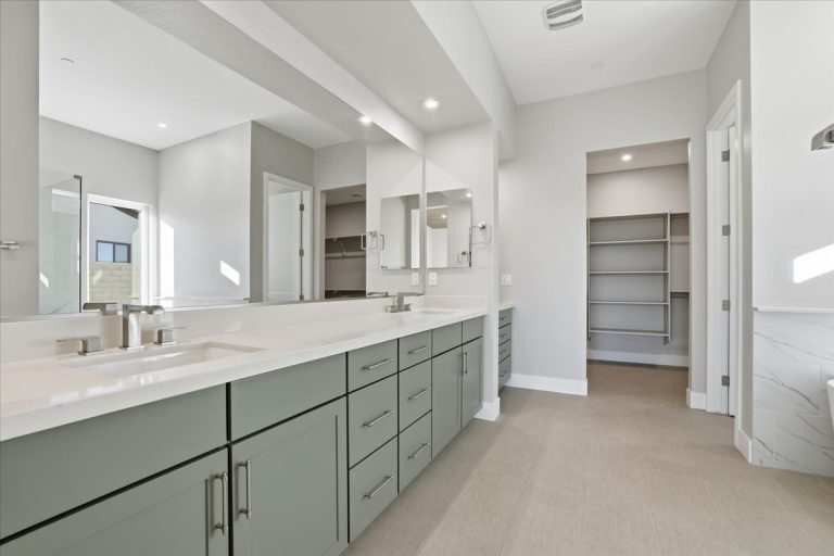 16-Primary Suite