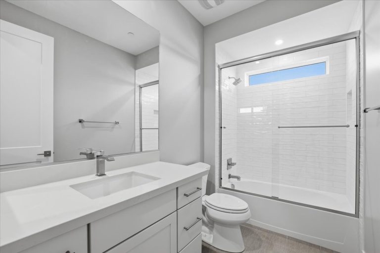 21-Bathroom 2