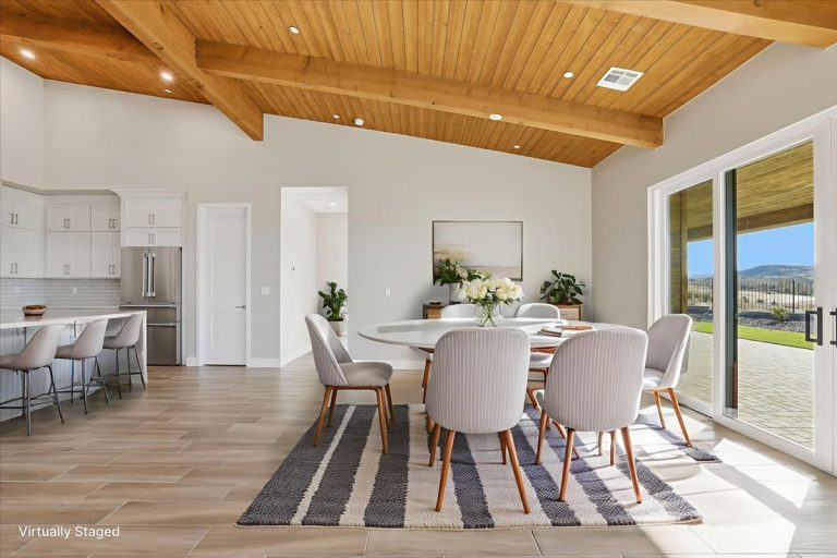 08-Dining Room