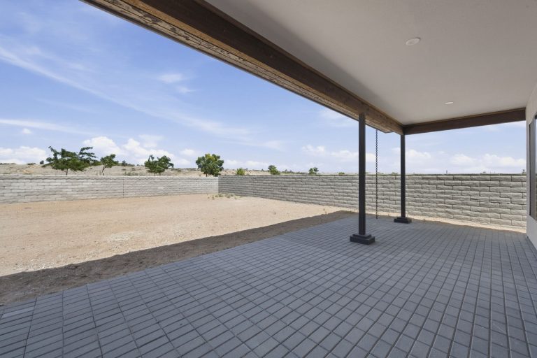 27-Covered Patio