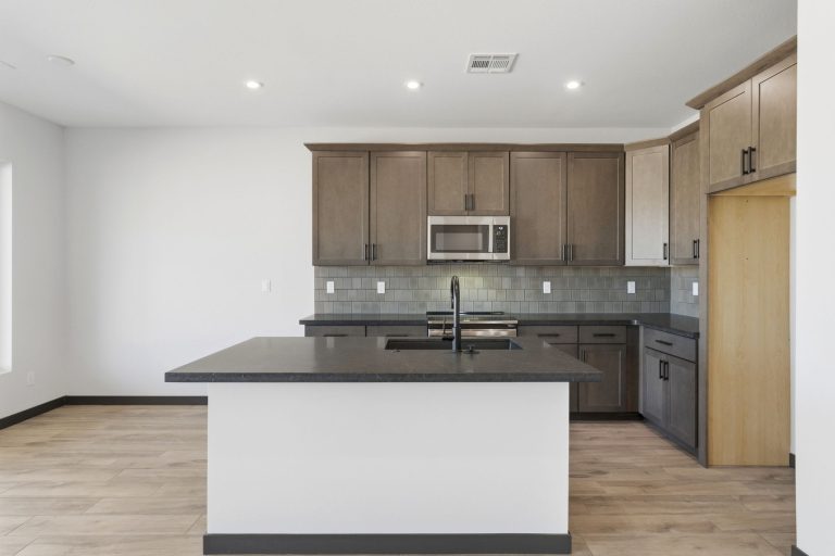 14-Kitchen 7 (2)