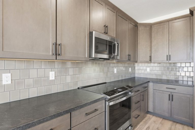 12-Kitchen 5 (2)